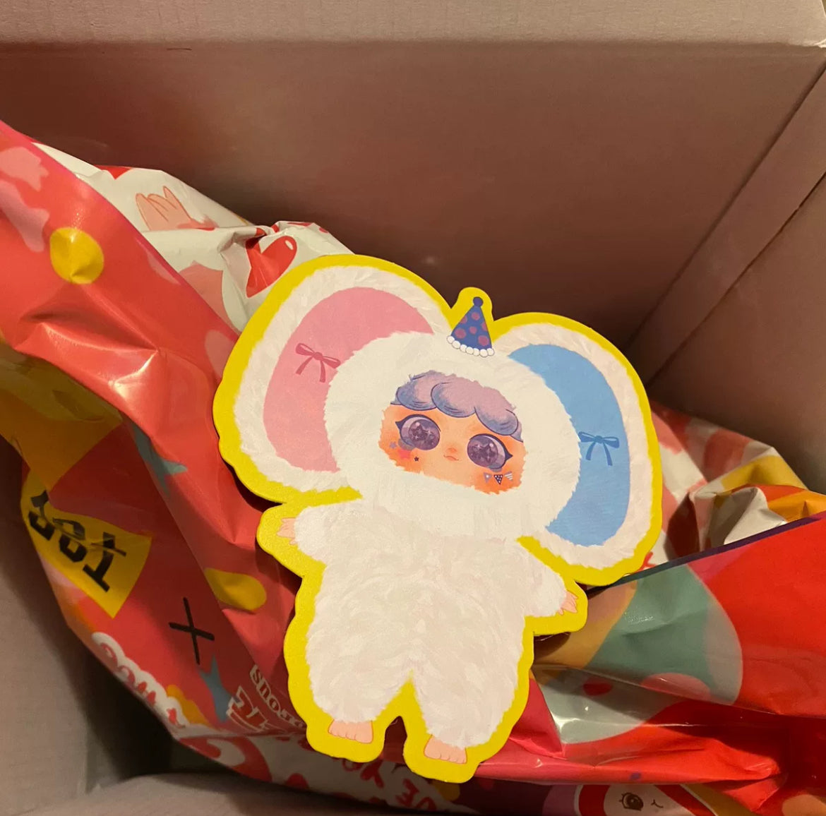 Migo 400% Give Yourself a Hug Series Plush Blind Box